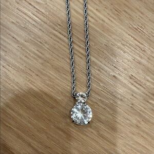 Elegant Silver Pendant Necklace